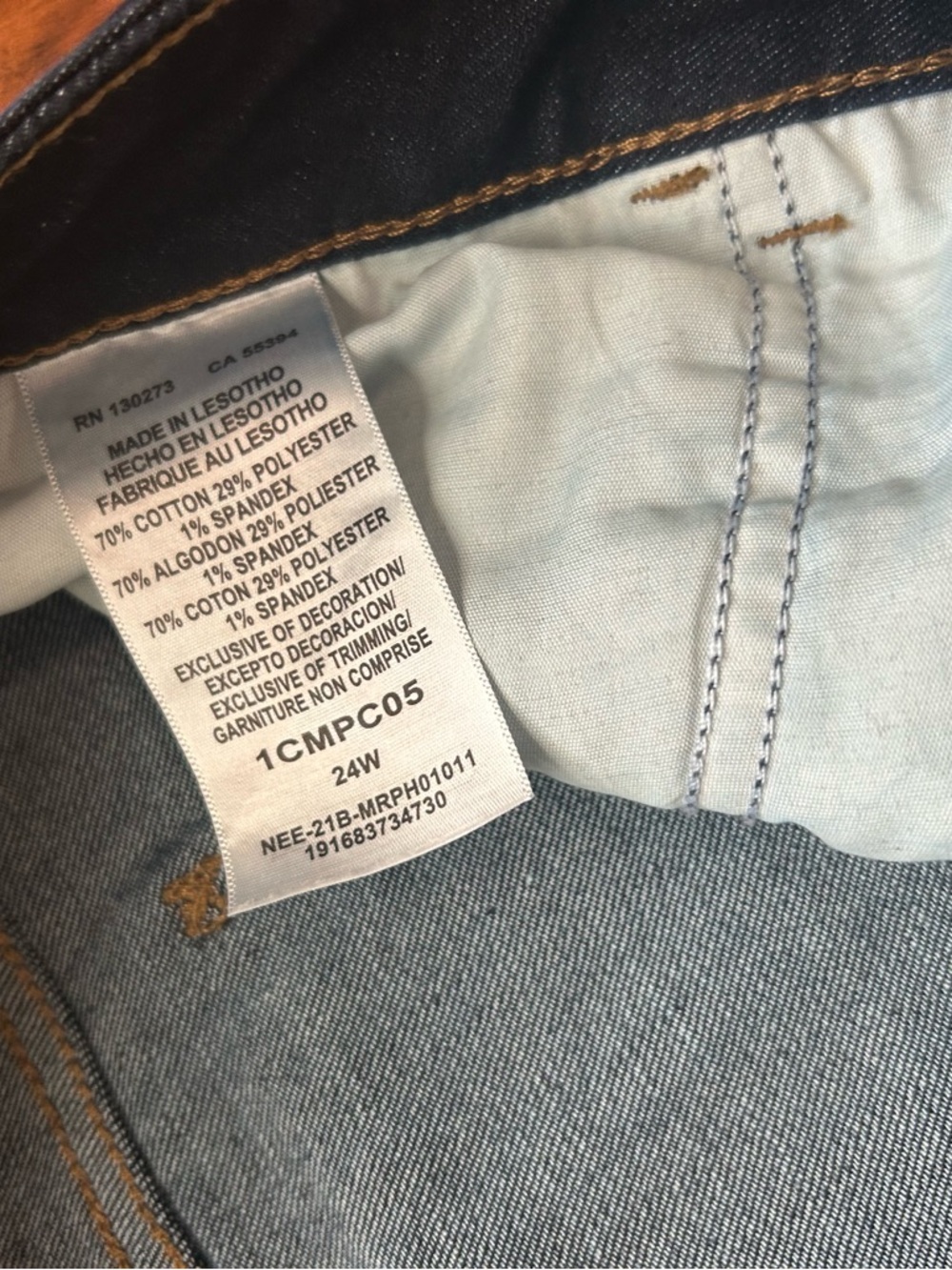 Lee Women’s Dark Indigo Denim Bermuda Shorts - Picture 4 of 10